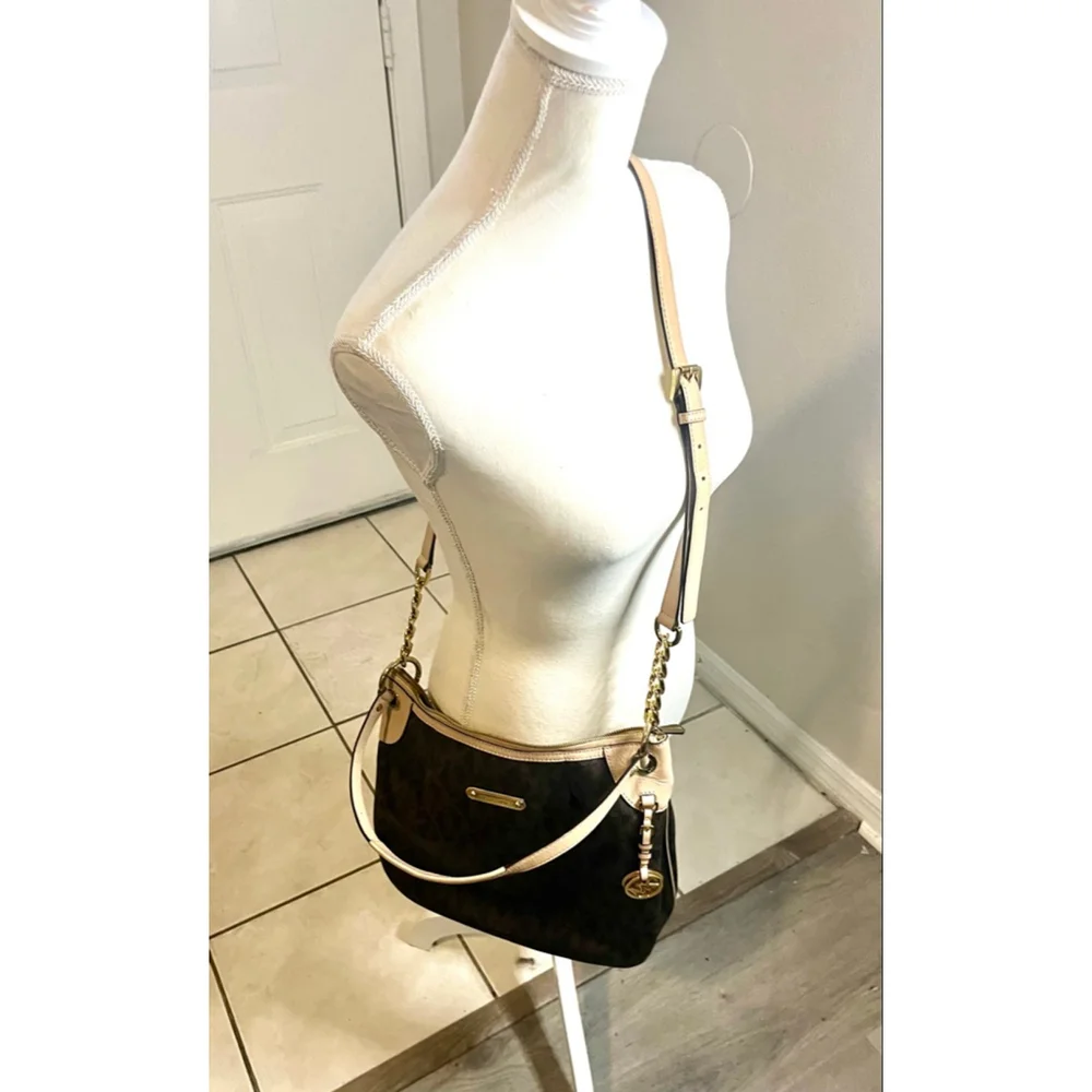 Michael kors Bedford Jet Set Brown Convertible Shoulder Bag with Crossbody strap